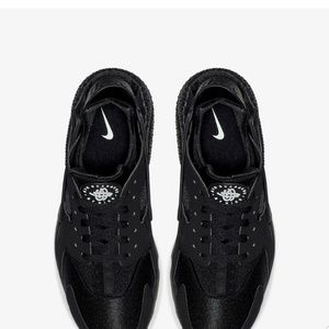 Nike air huarache shoes